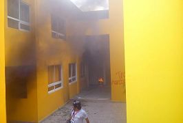 CETEG incendia oficinas del PRD en Guerrero.