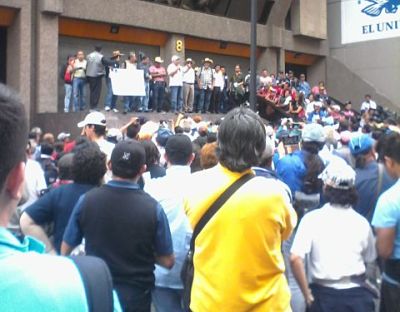 CNTE no quiere que Gobierno de AMLO controle la nómina magisterial.