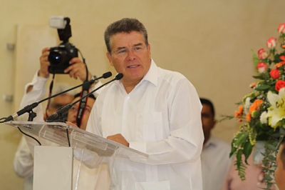 Juan Díaz de la Torre busca encuentro con López Obrador.