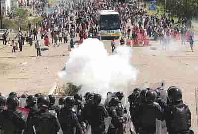 Suman 8 muertos por desalojo de la CNTE en Oaxaca