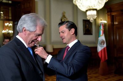 ¡Y Peña Nieto lo vuelve a hacer! Ahora confunde a Uruguay con Paraguay (video)
