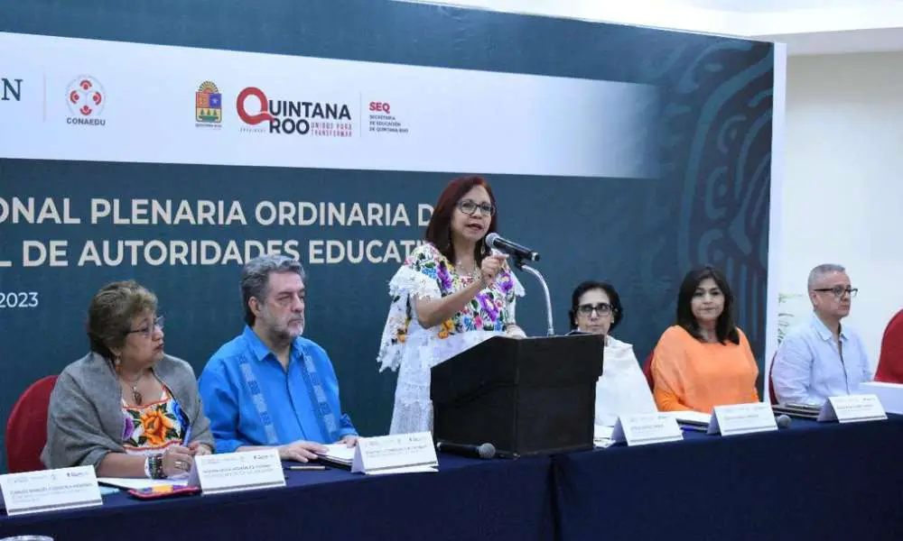 Maestras y maestros son los mejores servidores públicos del País: Leticia Ramírez