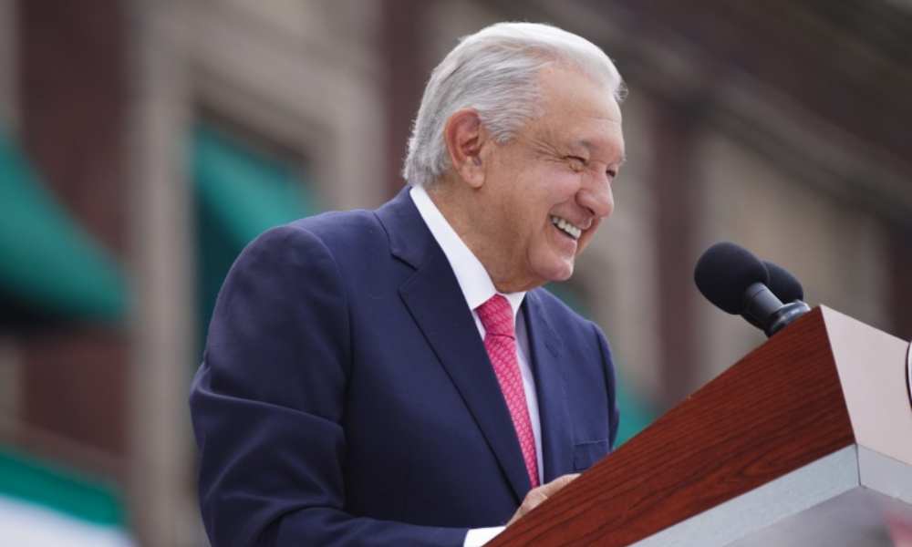 Presume AMLO incremento salarial a maestros durante sexenio. ¡Te contamos!