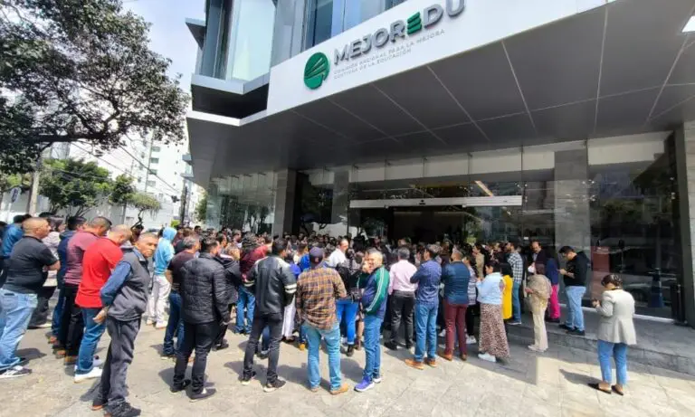 Trabajadores de Mejoredu