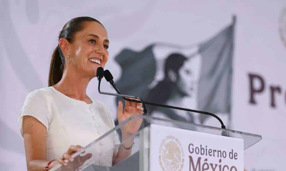 Sheinbaum destaca salario de maestros