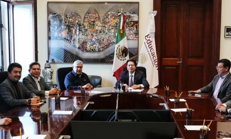 Mario Delgado informó que el SNTE recibió con beneplácito decretos de Sheinbaum.