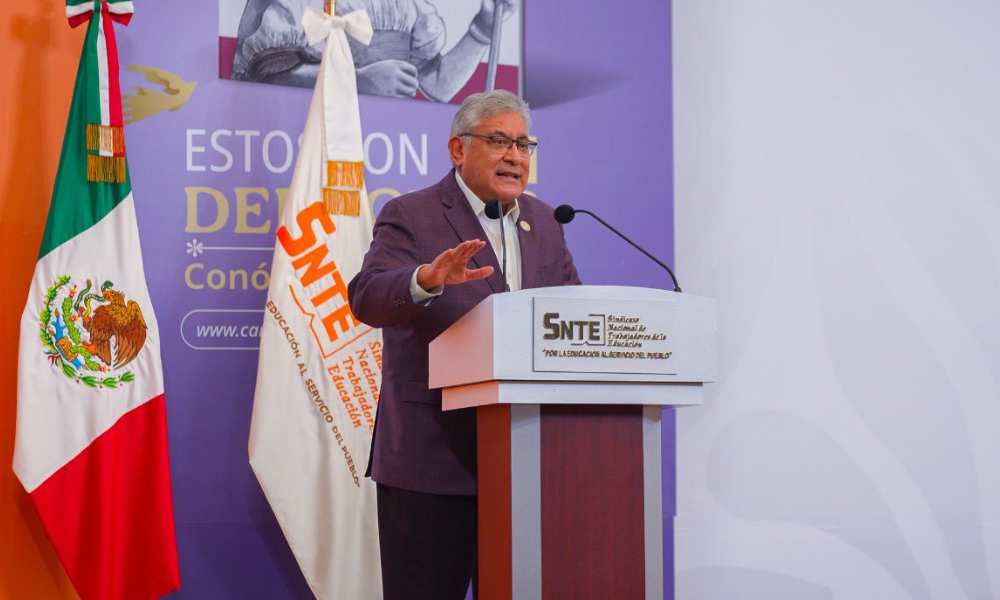 Alfonso Cepeda Salas defiende al SNTE