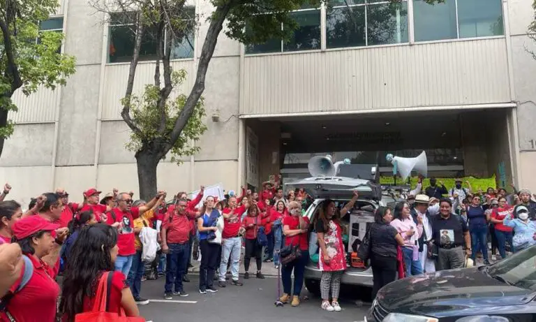 Manifestación de la sección IX cdmx por descuentos