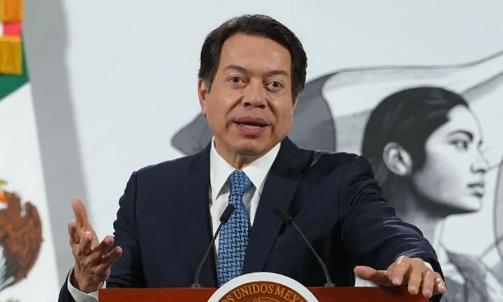 Mario Delgado en conferencia de prensa