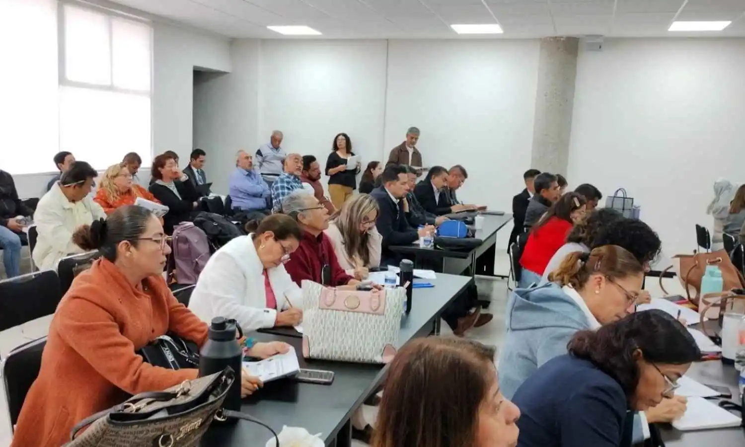 Supervisores y Jefes de Sector