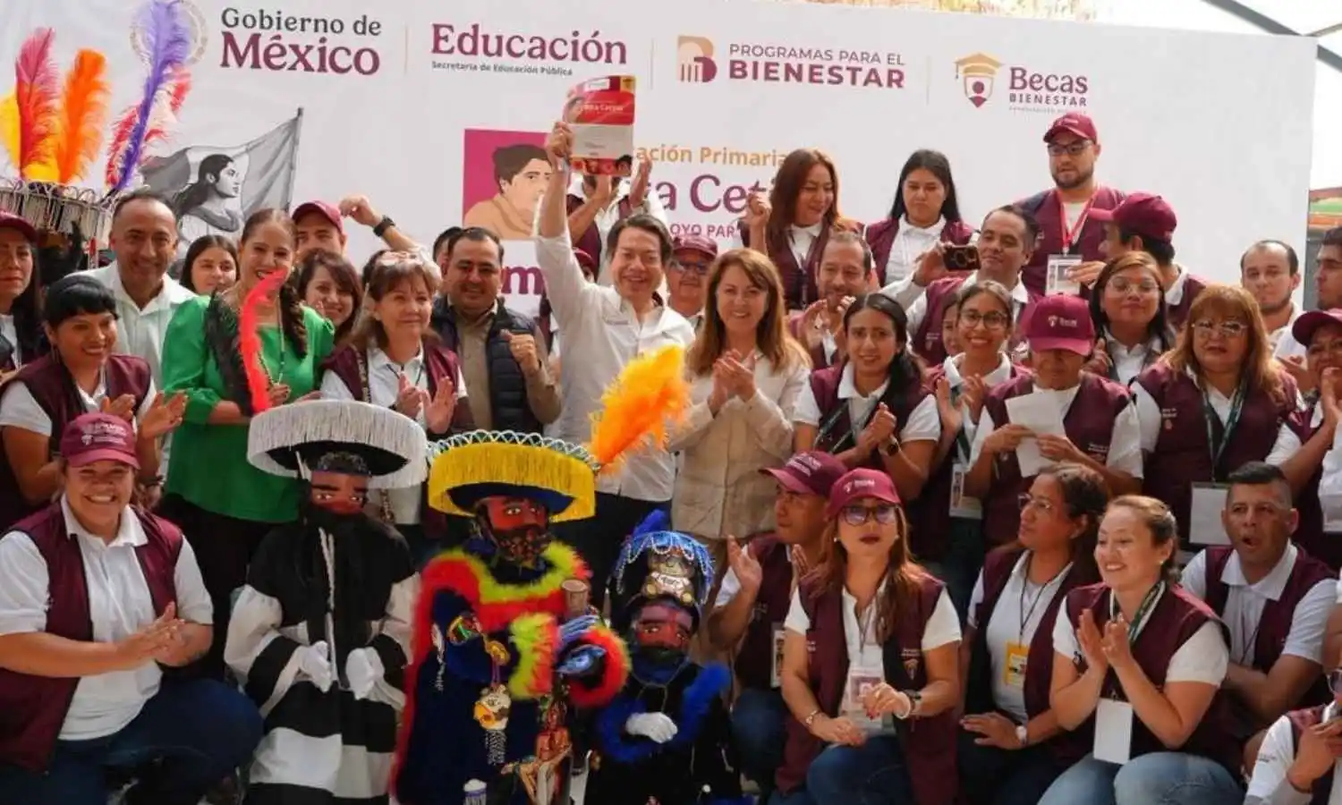 Beca Rita Cetina de la SEP