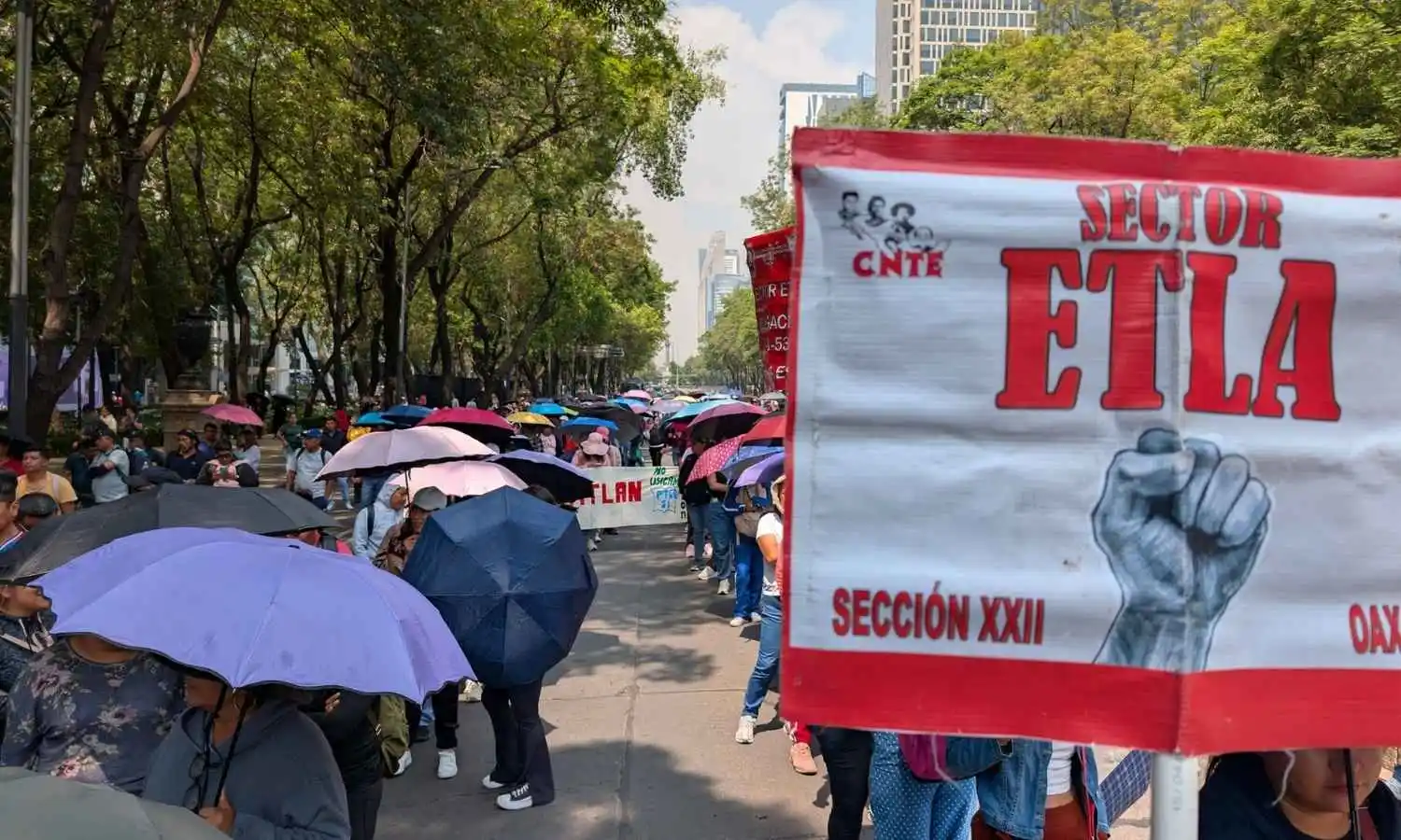 SEGOB y SEP intentan contener paro de la CNTE; reiteran disposición al diálogo