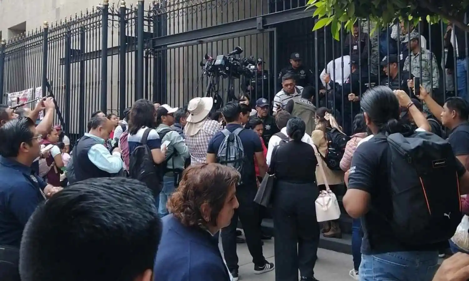 “El diálogo es el camino”: SEGOB responde a bloqueos de la CNTE