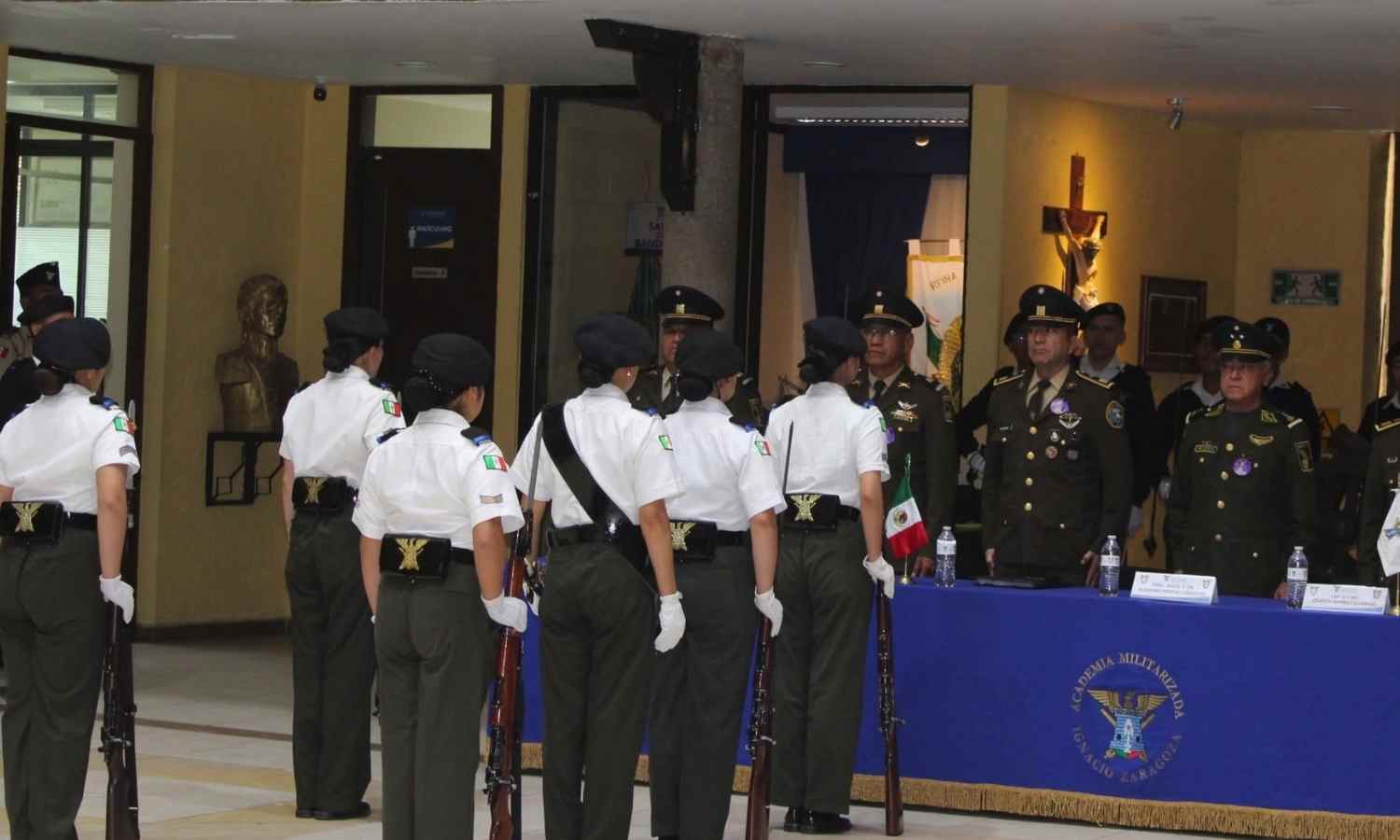 escuela militarizada